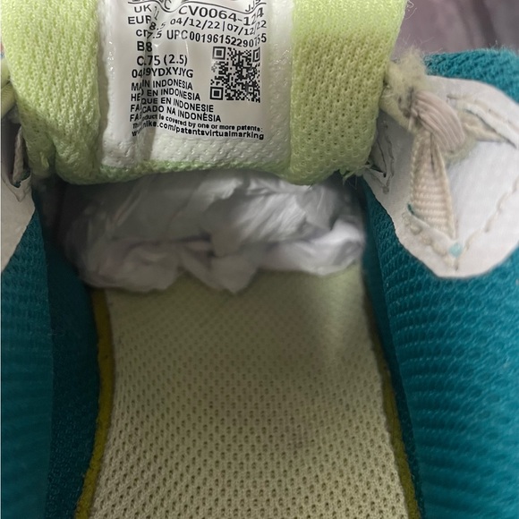 Nike Air Max 90 Toggle SE CV0064-124 Size 11.5C Phantom Barely Volt - Picture 9 of 12